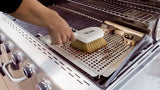 Brosse à manche court blanche – Poils robustes